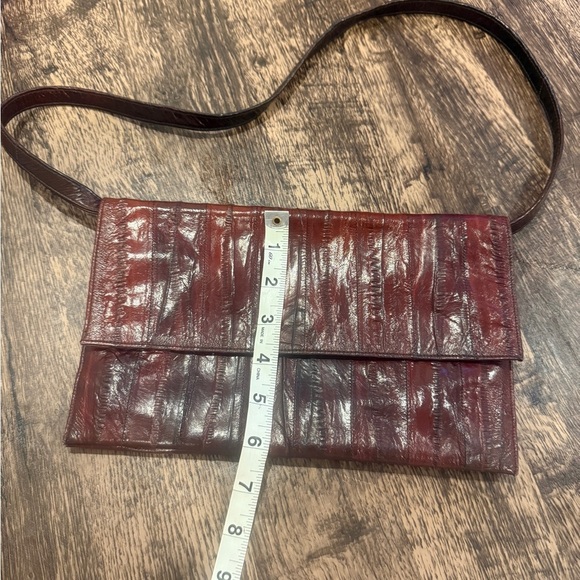 Genuine Eel Leather Elegant Burgundy Leather Clutch - Picture 3 of 7